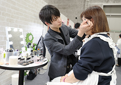 ビューティークルーのワンポイントメイク