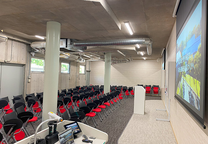 セミナールーム